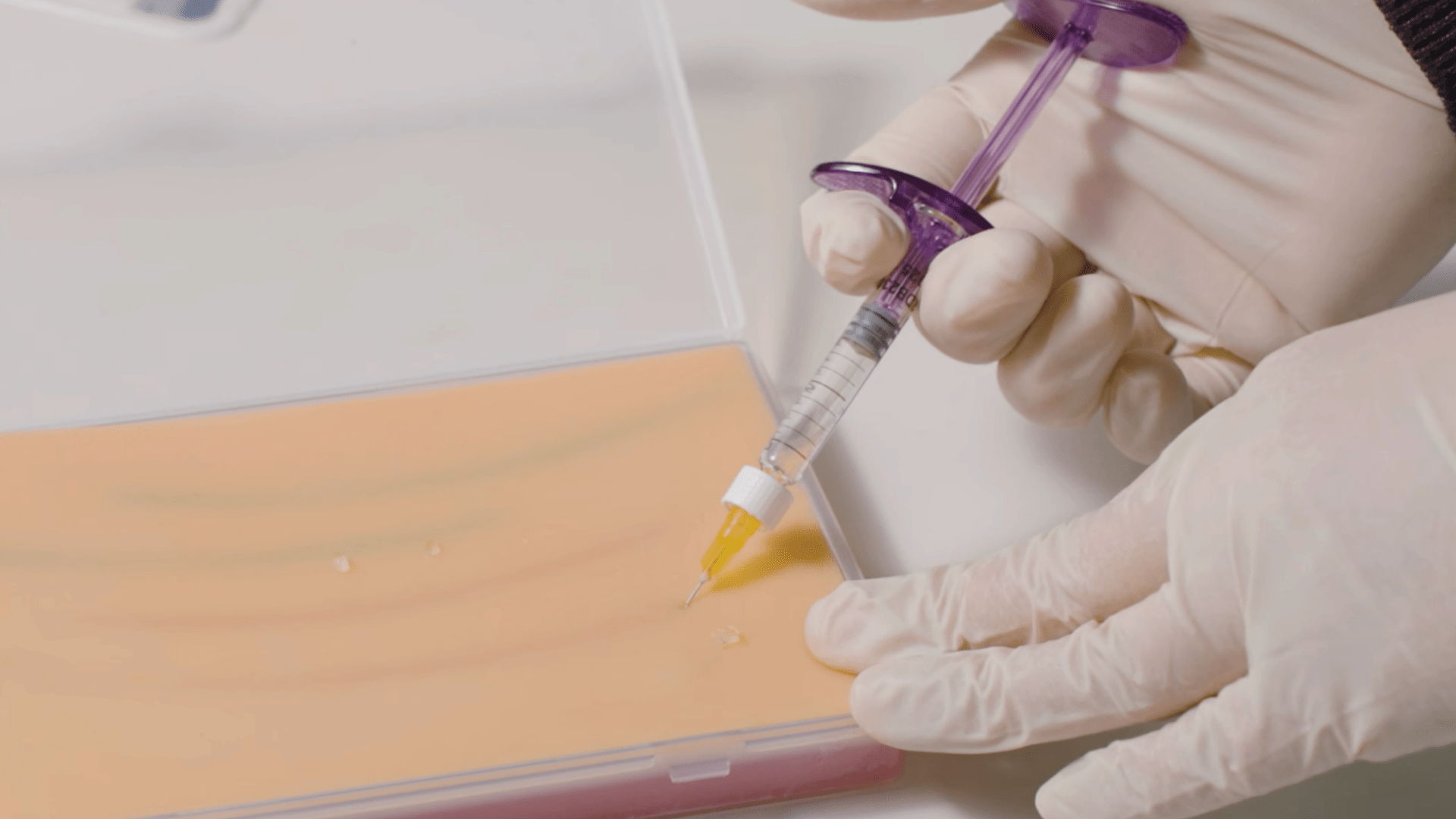 Consistent injection force